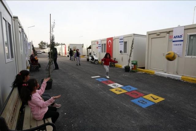 German traveler walks from Vienna to Istanbul to collect money for earthquake victims in Türkiye