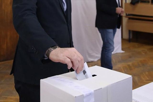 Polls open as Bulgarians vote in snap elections