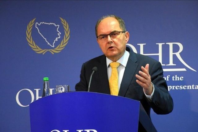 Bosnia's high representative urges politicians to form government