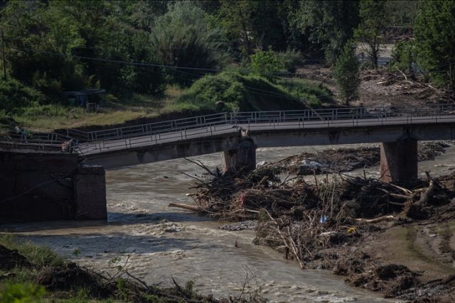 Storm causes flash floods in southern Spain amid drought