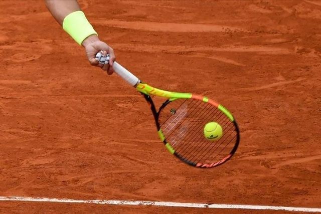 Carlos Alcaraz, Aryna Sabalenka march into 4th round of Wimbledon