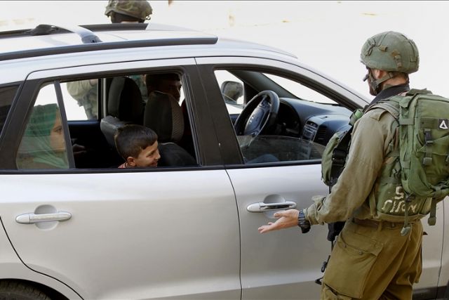 Mobile app helps Palestinians reduce waiting time at Israeli checkpoints