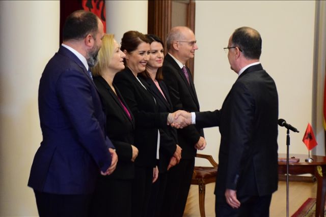 Albania's new Cabinet ministers sworn in to begin duties