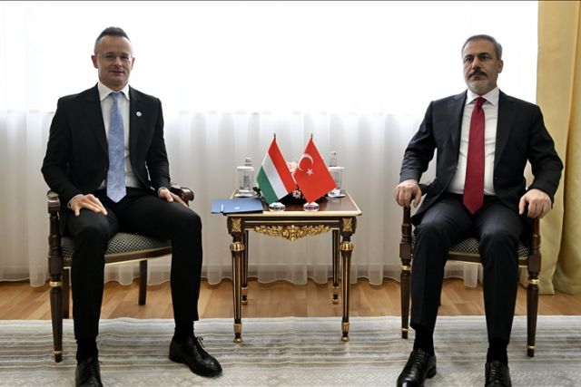Turkish, Hungarian foreign ministers hold talks in Astana
