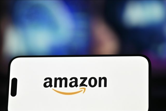 Amazon joins Dow Jones Industrial Average on Monday