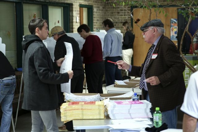 US voters heading to polls in 15 states for Super Tuesday primaries