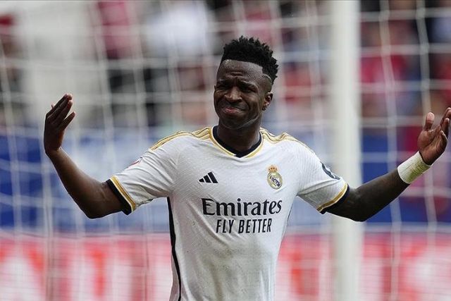 Vinicius Junior breaks down while speaking about his battle against racism