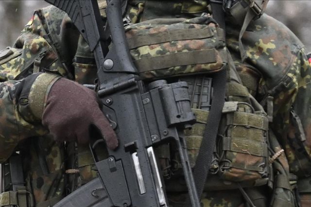 German ex-soldier admits offering himself as a spy to Russia