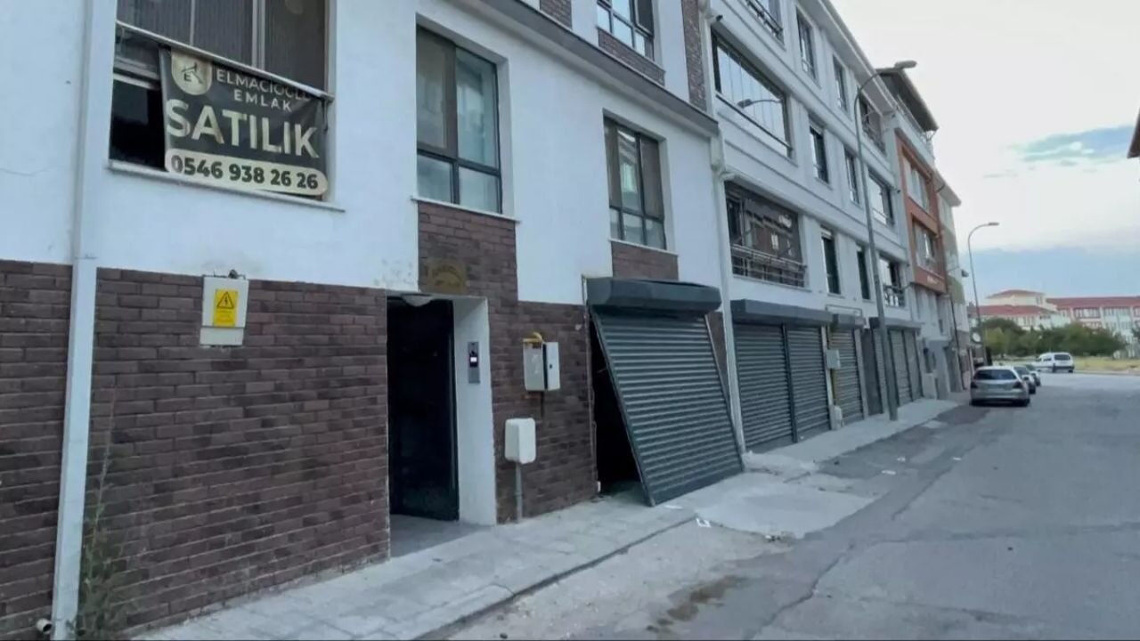 Eskişehir'de binada patlama! Asansör bakımında feci anlar