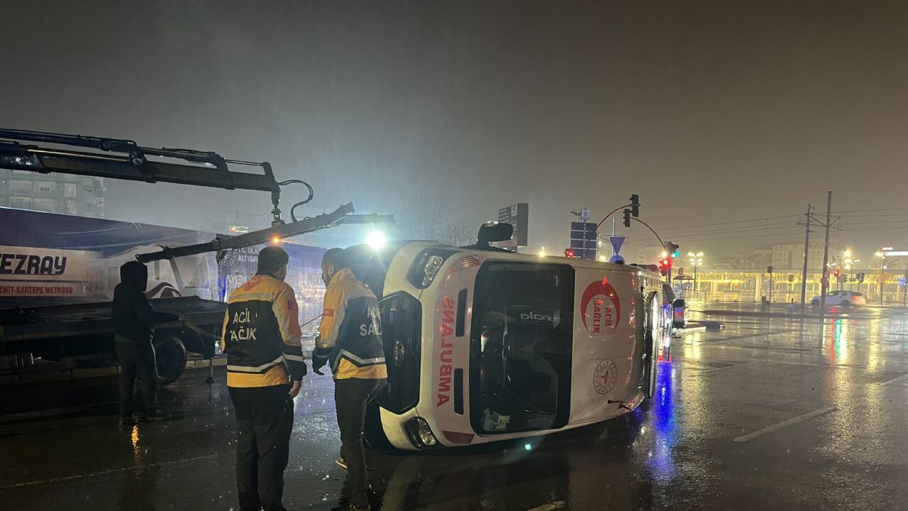 İzmit'te ambulans faciası!