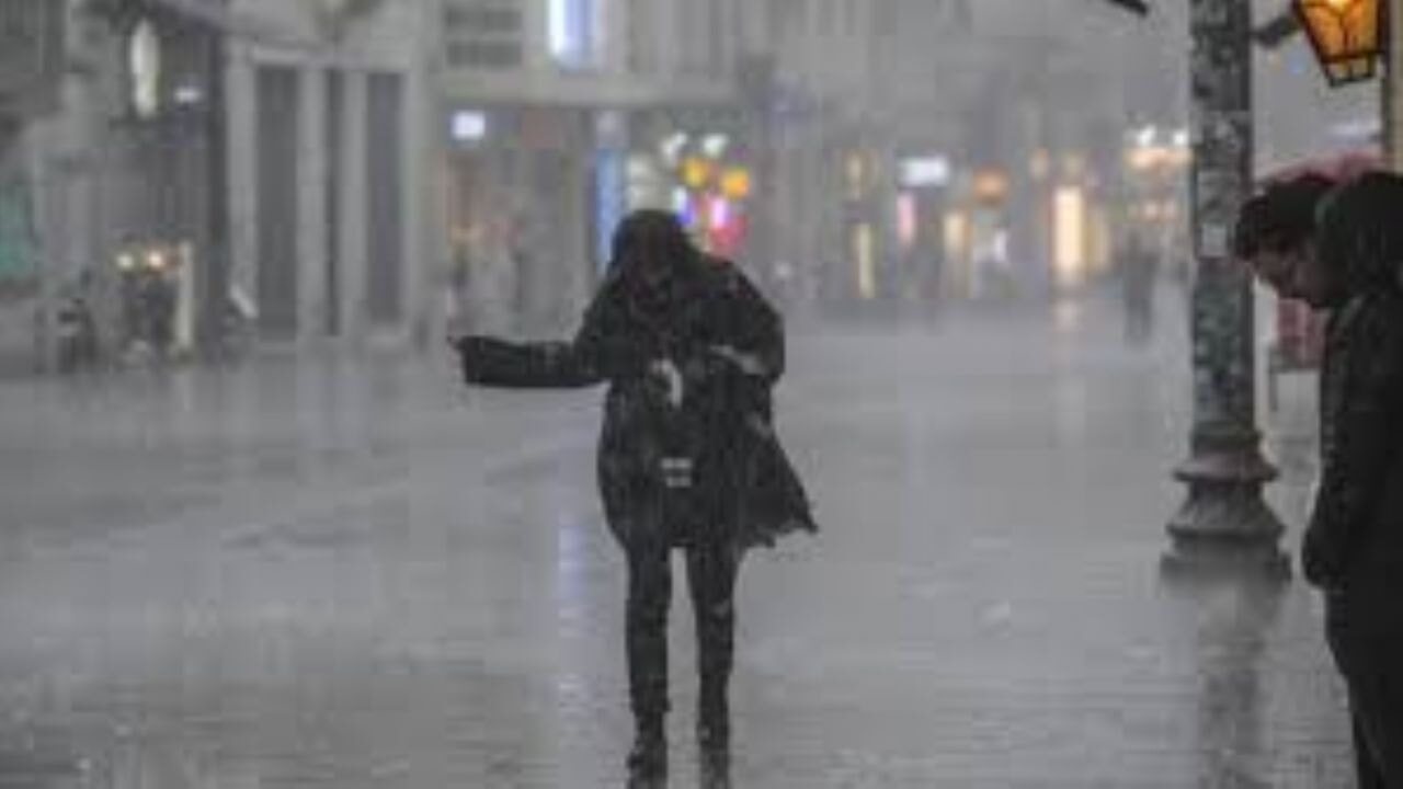 Meteoroloji saat verdi: Yağış ve fırtına aynı anda