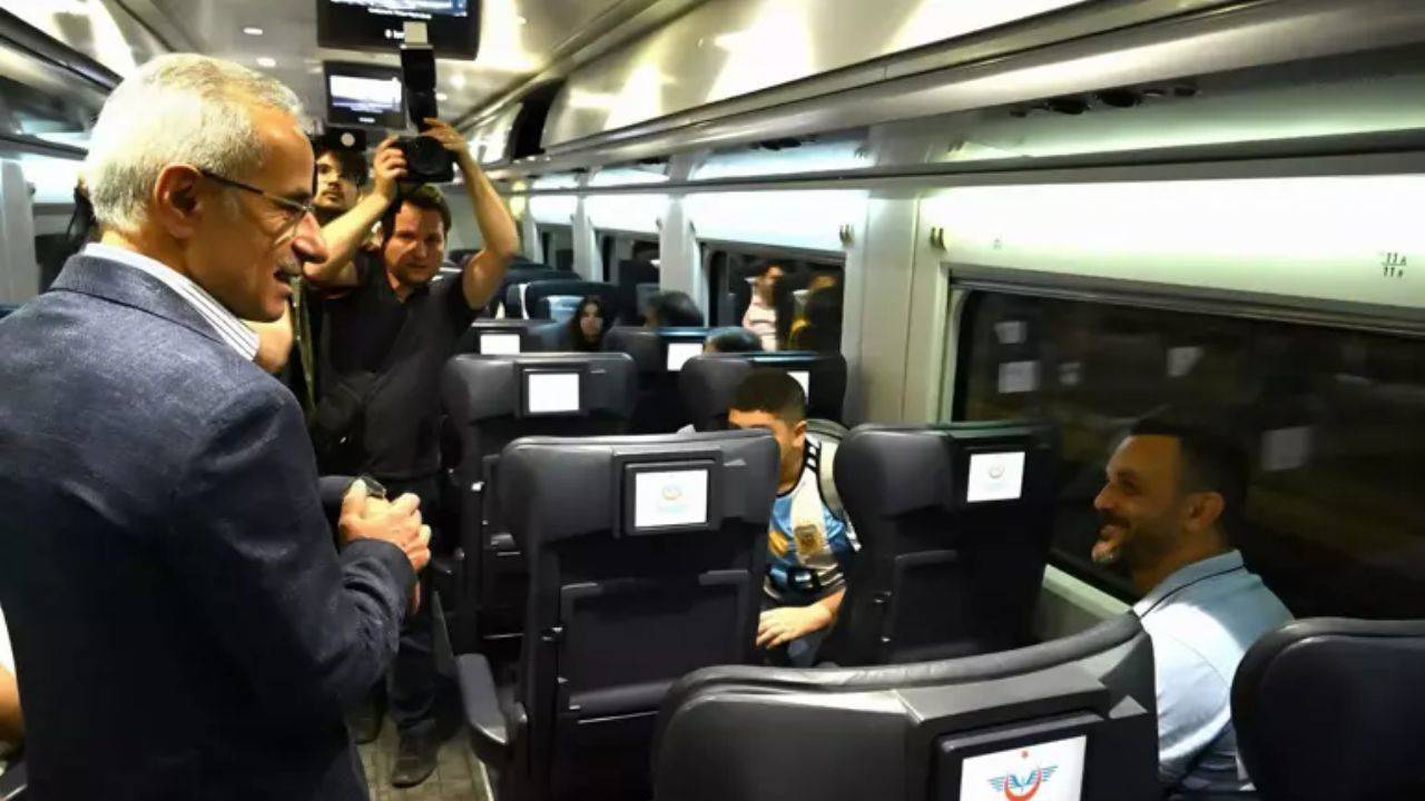 Öğretmenlere tren biletlerinde yüzde 50 indirim