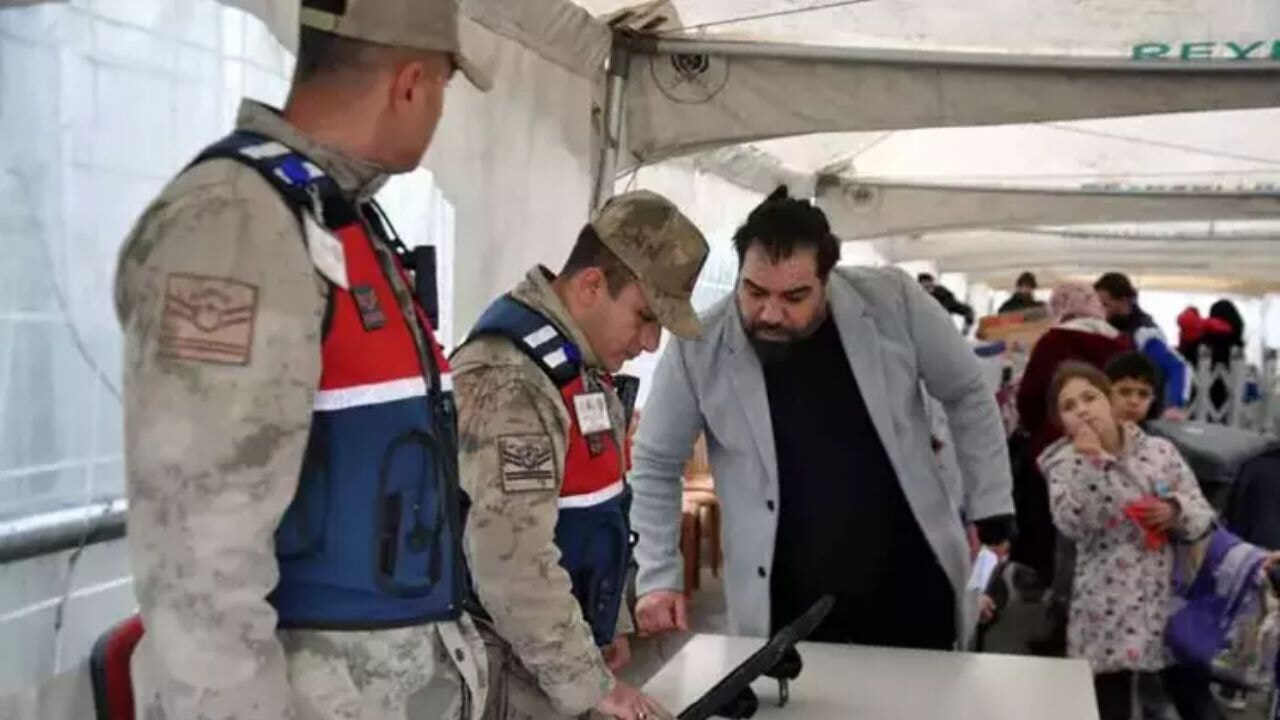 Türk Devletine teşekkür: Suriyeliler ülkelerine geri dönüyor