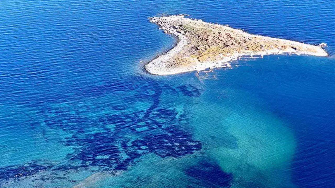 Van Gölü çekildi, tarih gün yüzüne çıktı