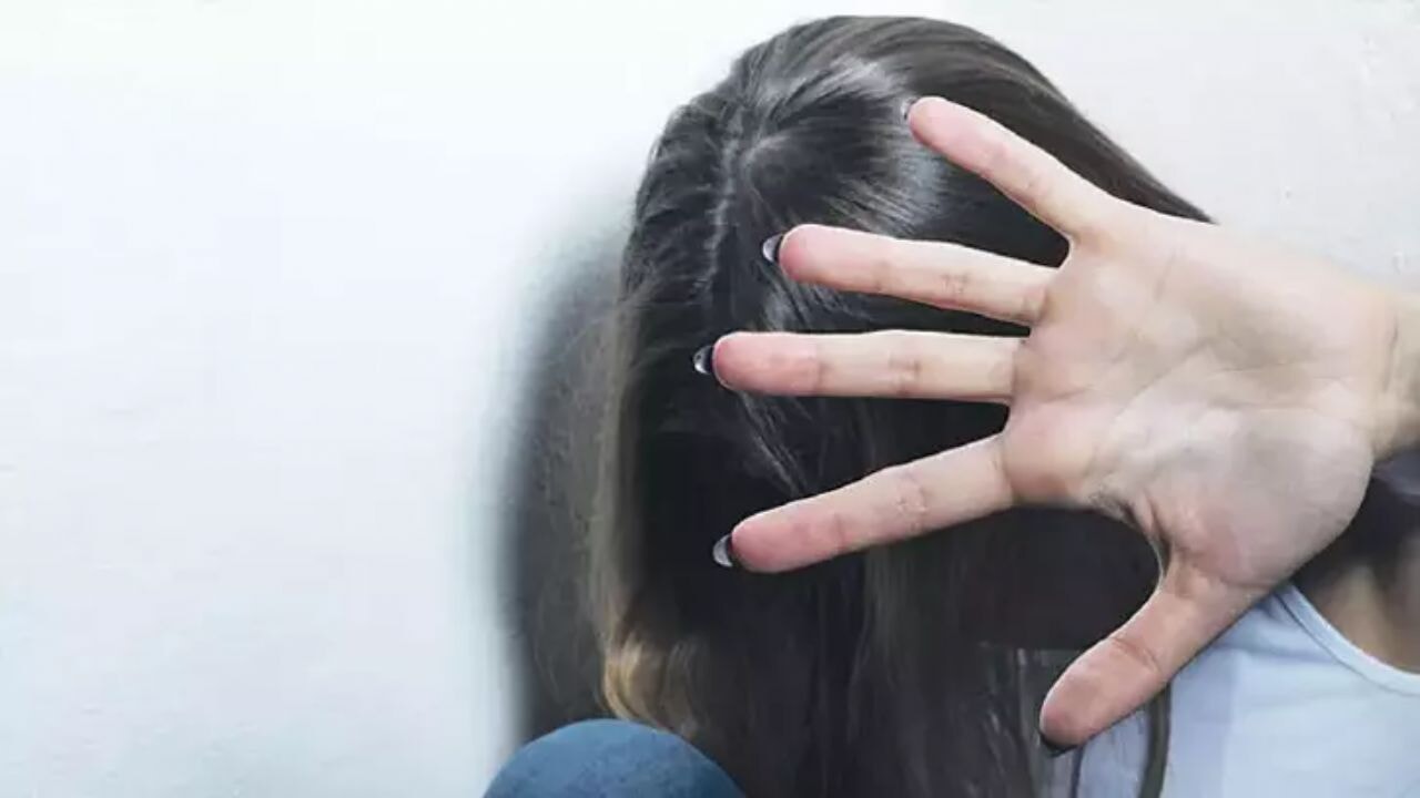 12 yaşında olan çocuğa kim cinsel istismarda bulundu?