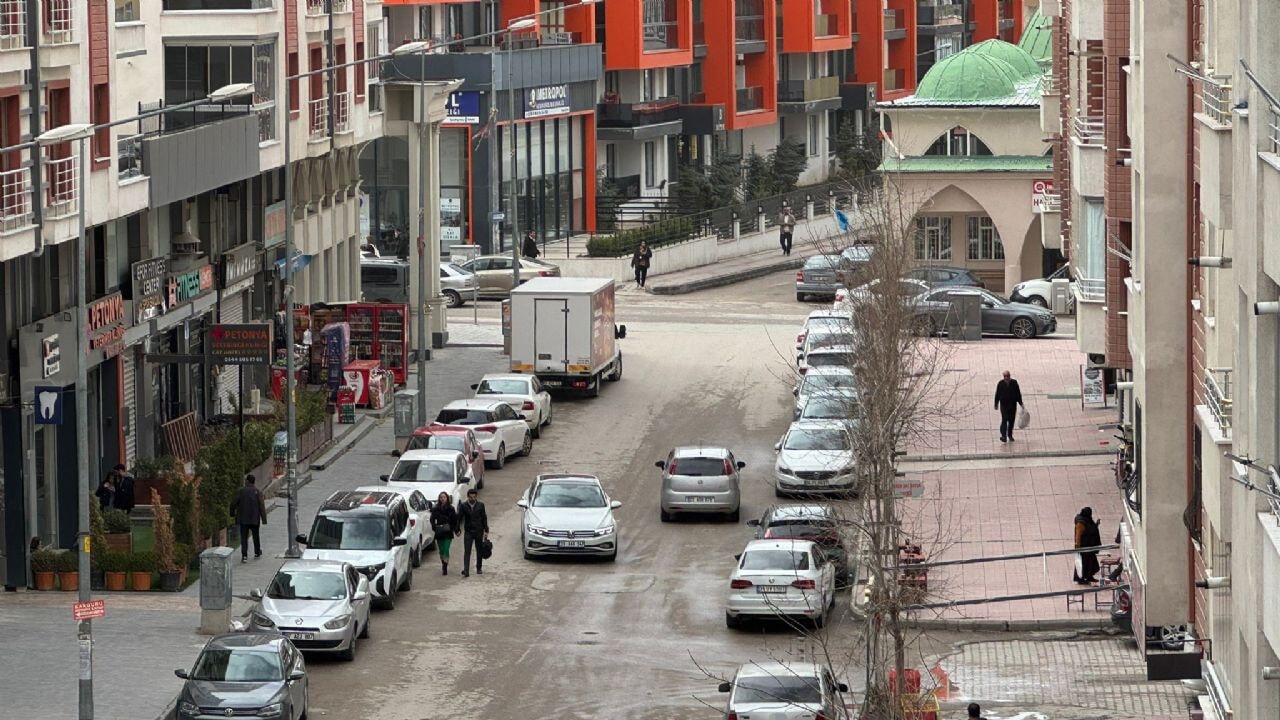 5.2'lik Van depremi çevre illeri de salladı; uzmanlar ne diyor?