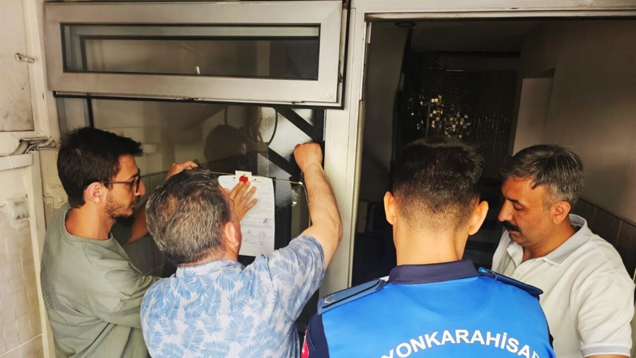 60 yıllık gazetenin binası mühürlendi