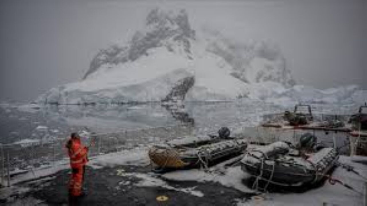 9. Ulusal Antarktika Bilim Seferi ekibi Dismal Adası'ndaki çalışmalarını tamamladı