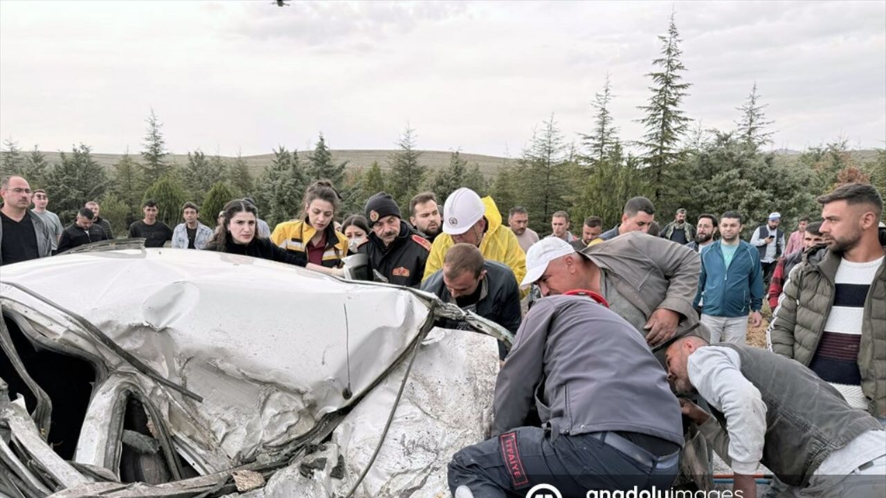 Afyonkarahisar'da feci kaza