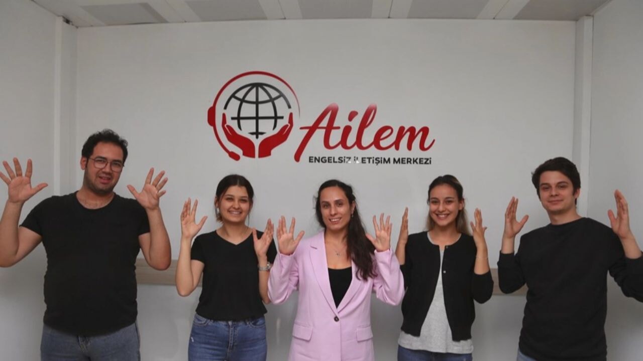 AİLEM İşitme Engelliler Engelsiz İletişim Merkezi 268 bin 719 çağrıya çeviri desteği sağladı