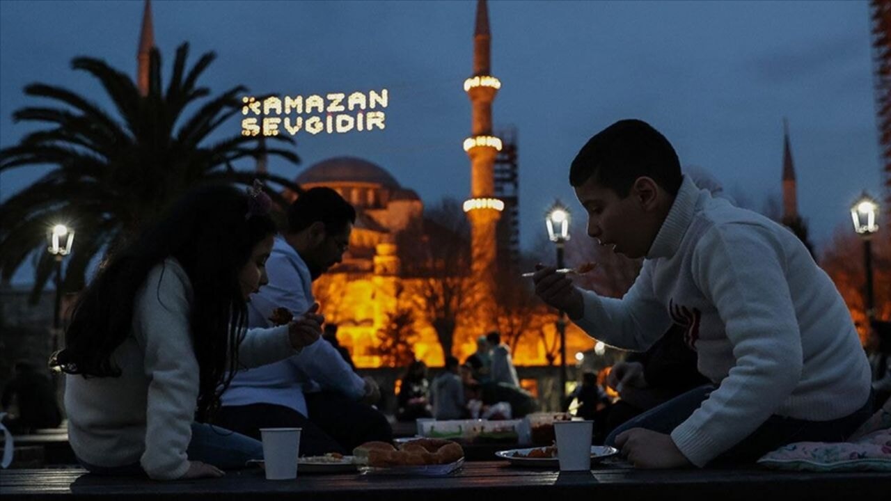 AK Parti'den belediyelere 'ramazan' genelgesi