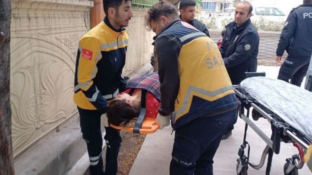 Aksaray'da kanlı sabah! Kadını dövüp bıçakladı