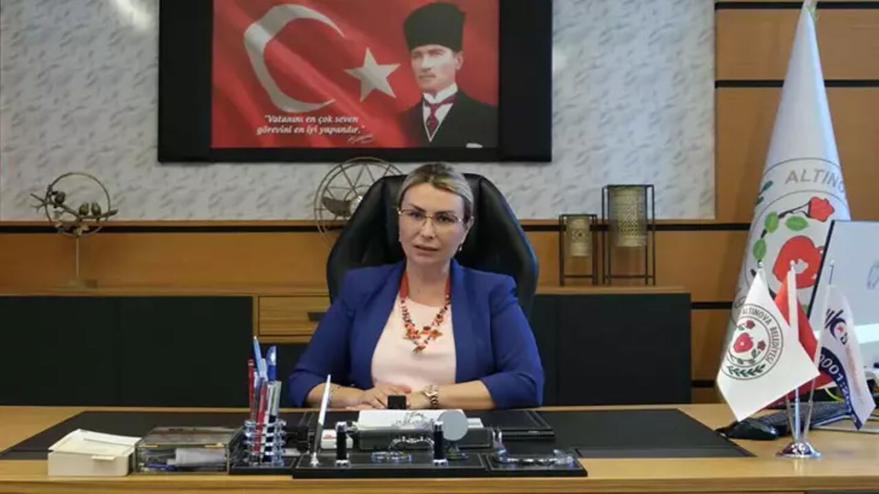 Altınova Belediye Başkanı CHP'den istifa etti: AK Parti'ye mi geçiyor?