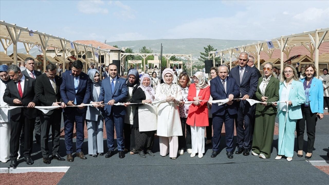 Anadoludakiler Kapadokya Pazarı açıldı: Emine Erdoğan'dan önemli paylaşım