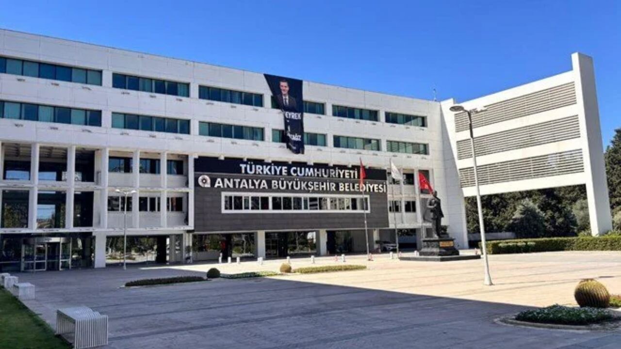 Antalya Büyükşehir Belediyesi'ne yeni operasyon: 3 gözaltı