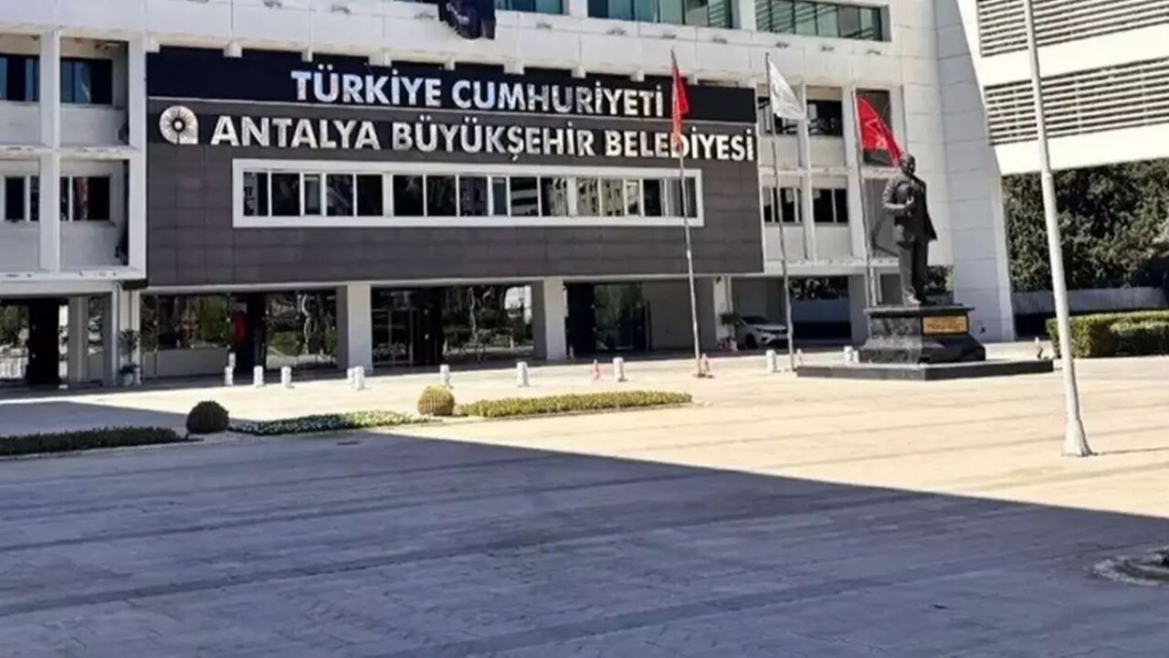 Antalya Büyükşehir Belediyesi soruşturmasında yeni gelişme! Muhittin Böcek ve şüpheliler adliyede