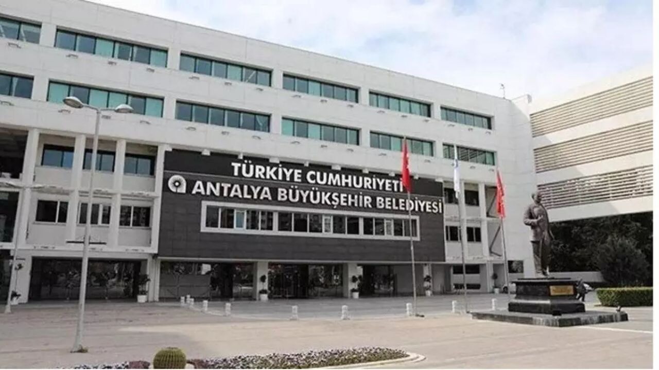 Antalya'da rüşvet operasyonunda iş insanlarına tutuklama kararı