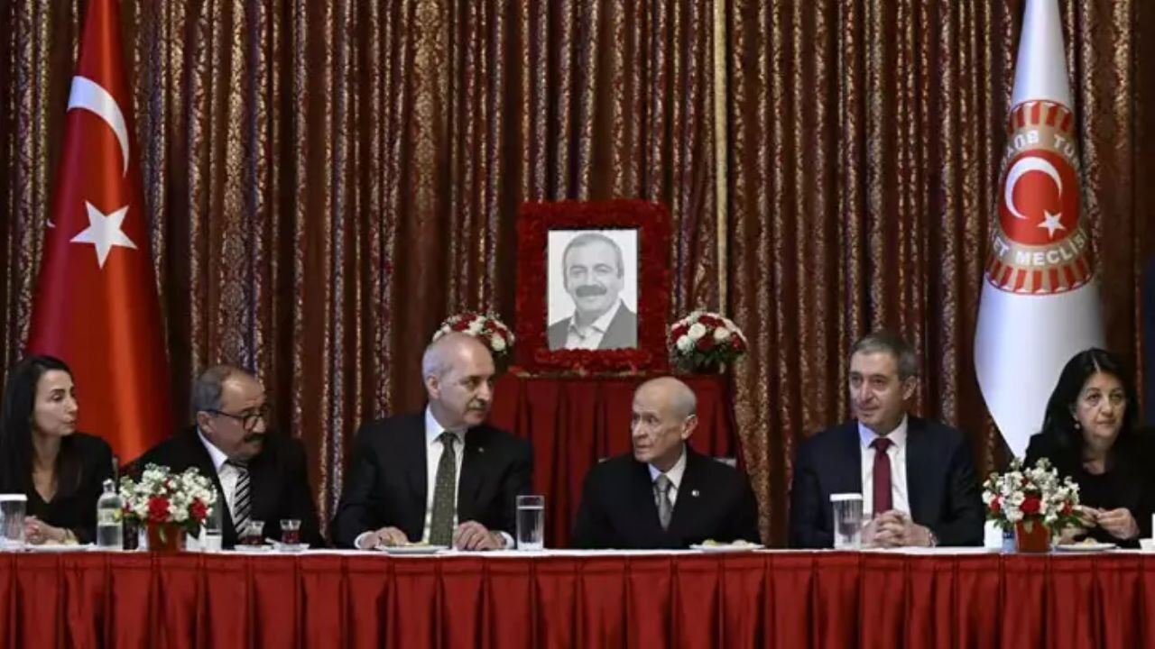 Bahçeli'den DEM Grubu'na sürpriz ziyaret!