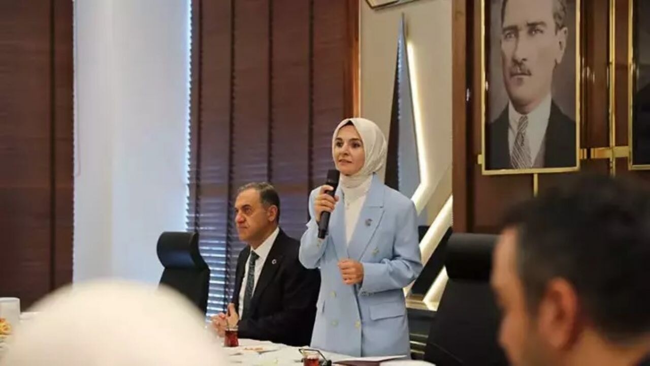 Bakan Göktaş Bingöl'de 'Terörsüz Türkiye Kardeşlik Sofrası'nda Şehit Aileleri ve Gazilerle Buluştu