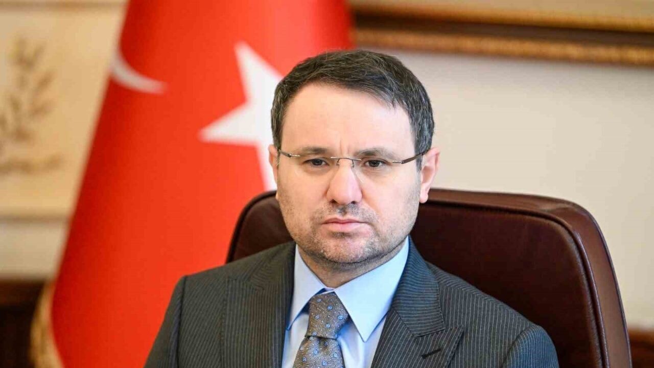 Bakan Gürlek: '119 ülkede 2 bin 707 FETÖ'cünün peşindeyiz'