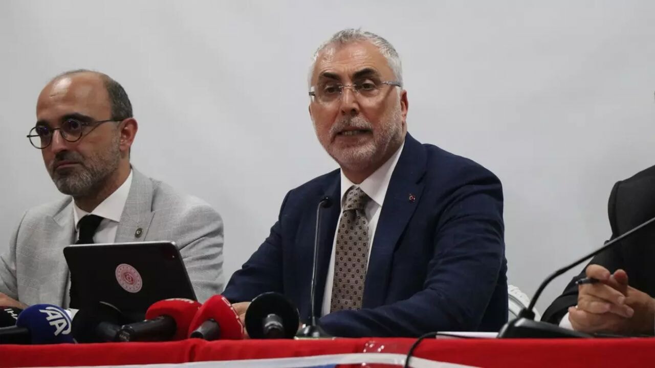 Bakan Işıkhan İsrail'in saldırılarına sert tepki gösterdi