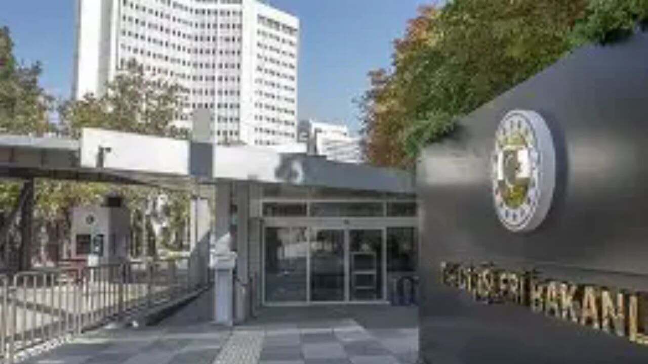 Bakanlıktan saldırıya uğrayan Türk gemisi açıklaması