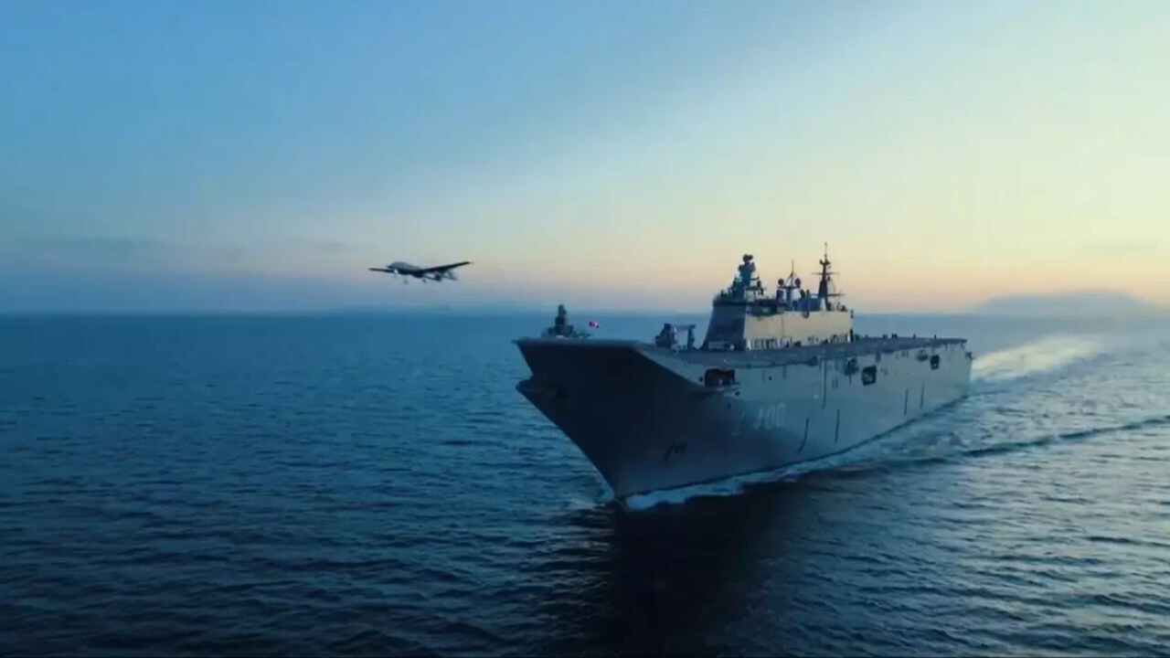 Bayraktar TB3 SİHA, TCG Anadolu gemisine başarılı 4 sorti gerçekleştirdi.