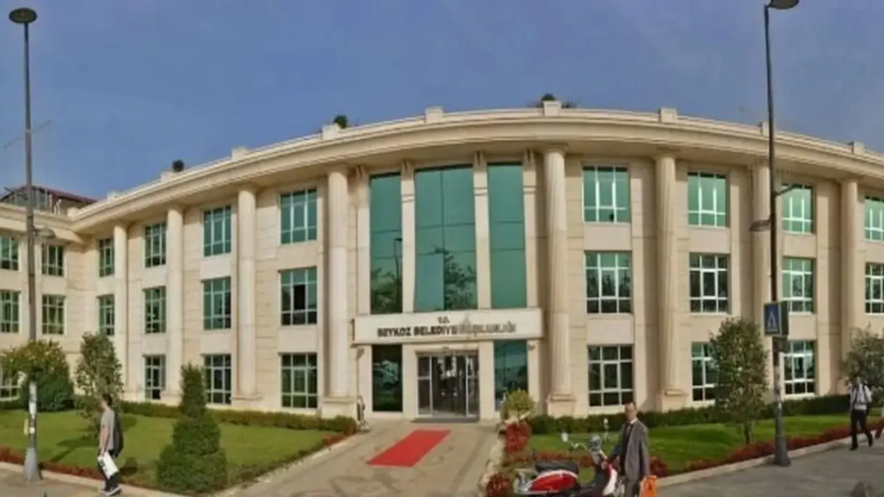 Beykoz Belediyesi'nde müfettişler, polis eşliğinde ihale dosyalarına el koydu!