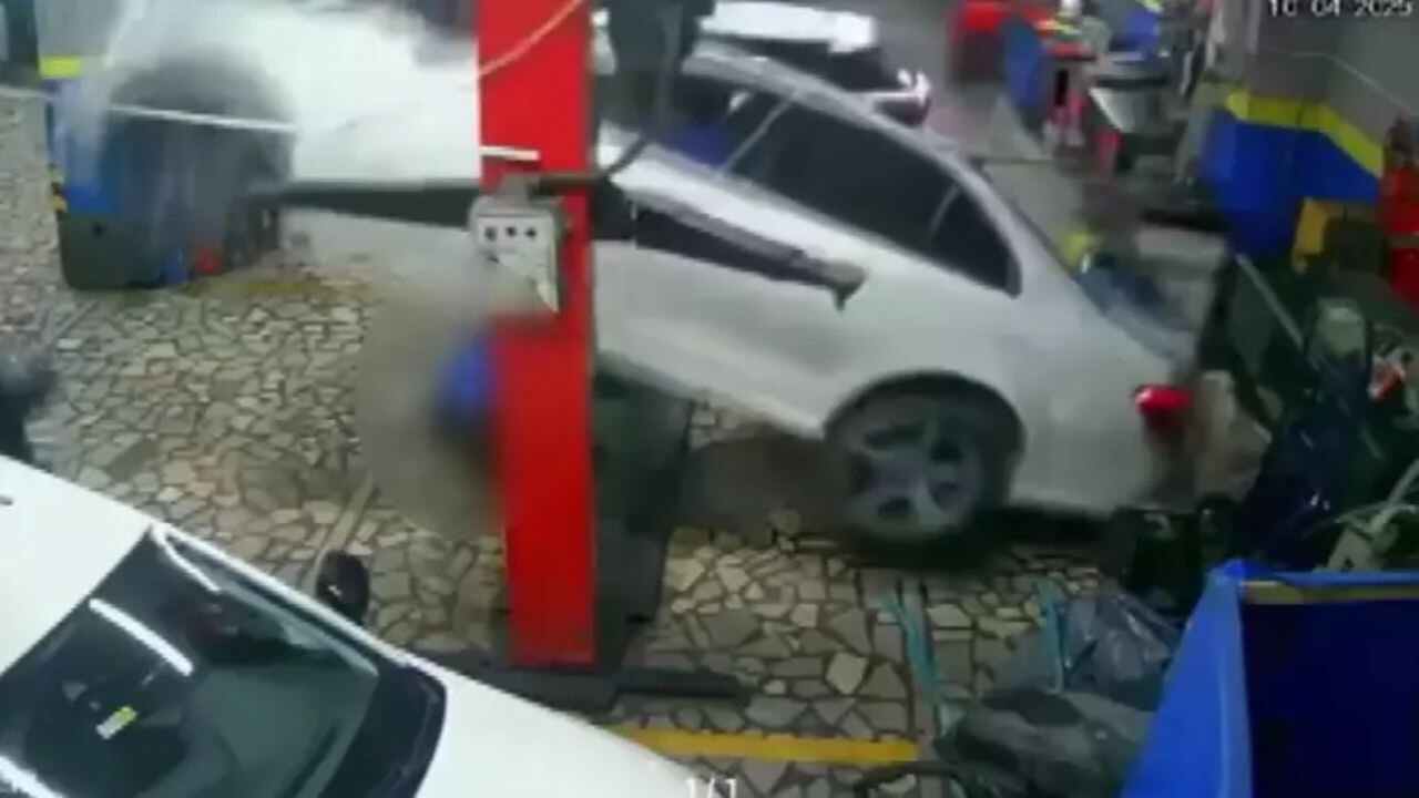 Beykoz'da liftten düşen araç can aldı: 43 yaşındaki usta öldü