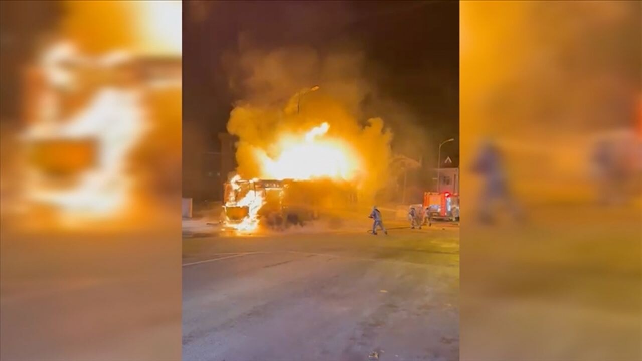 Büyükçekmece'de  İETT otobüsü yandı