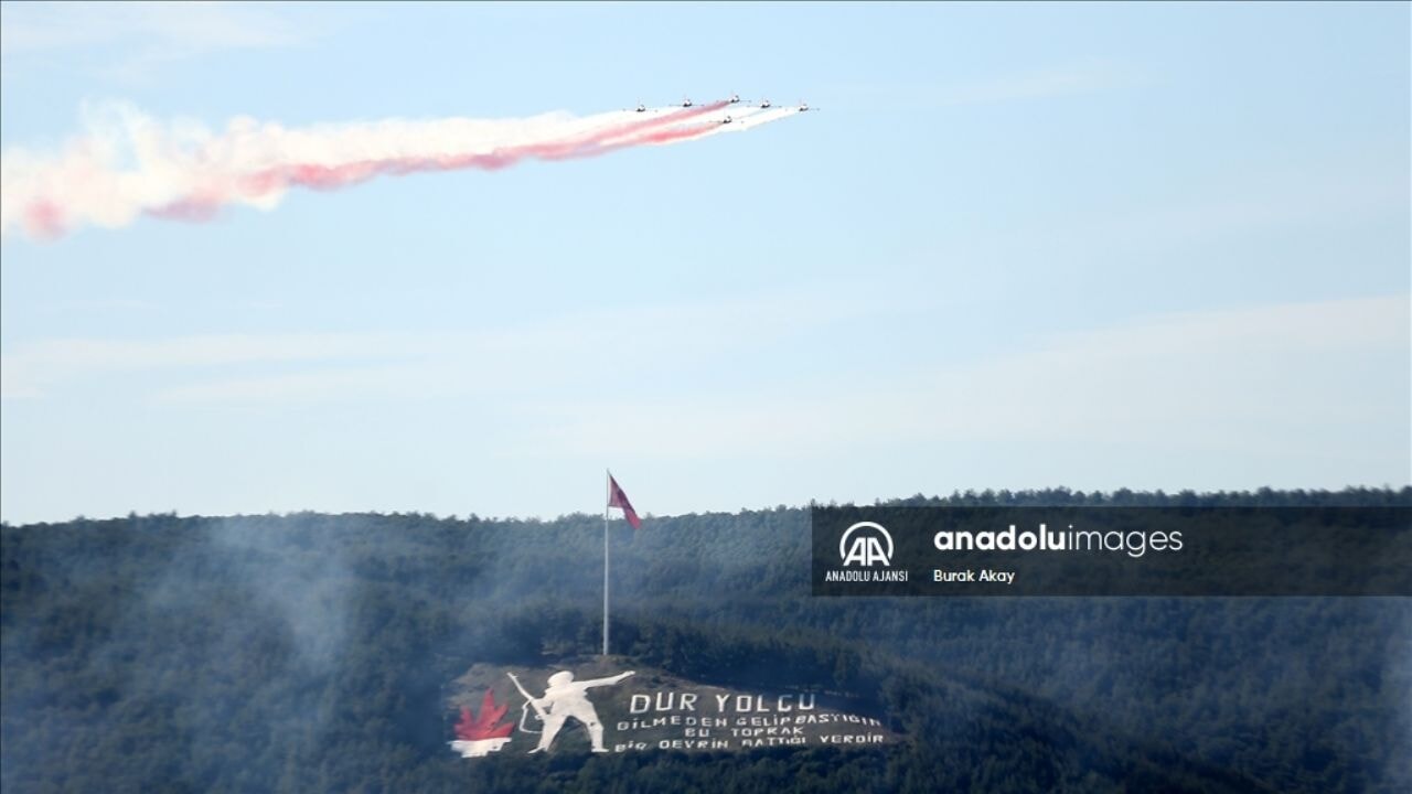 Çanakkale'de Türk Yıldızları'ndan unutulmaz gösteri