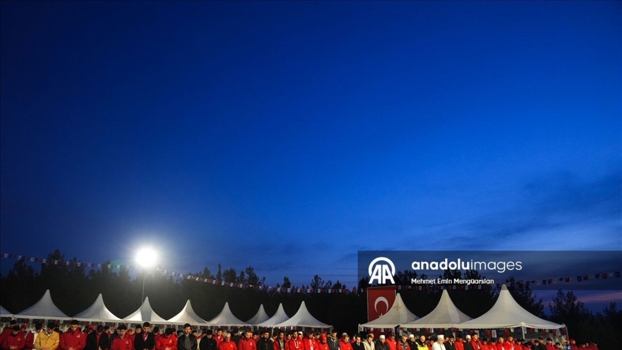 Çanakkale'nin 109. yılında 57. Alay vefa yürüyüşü!