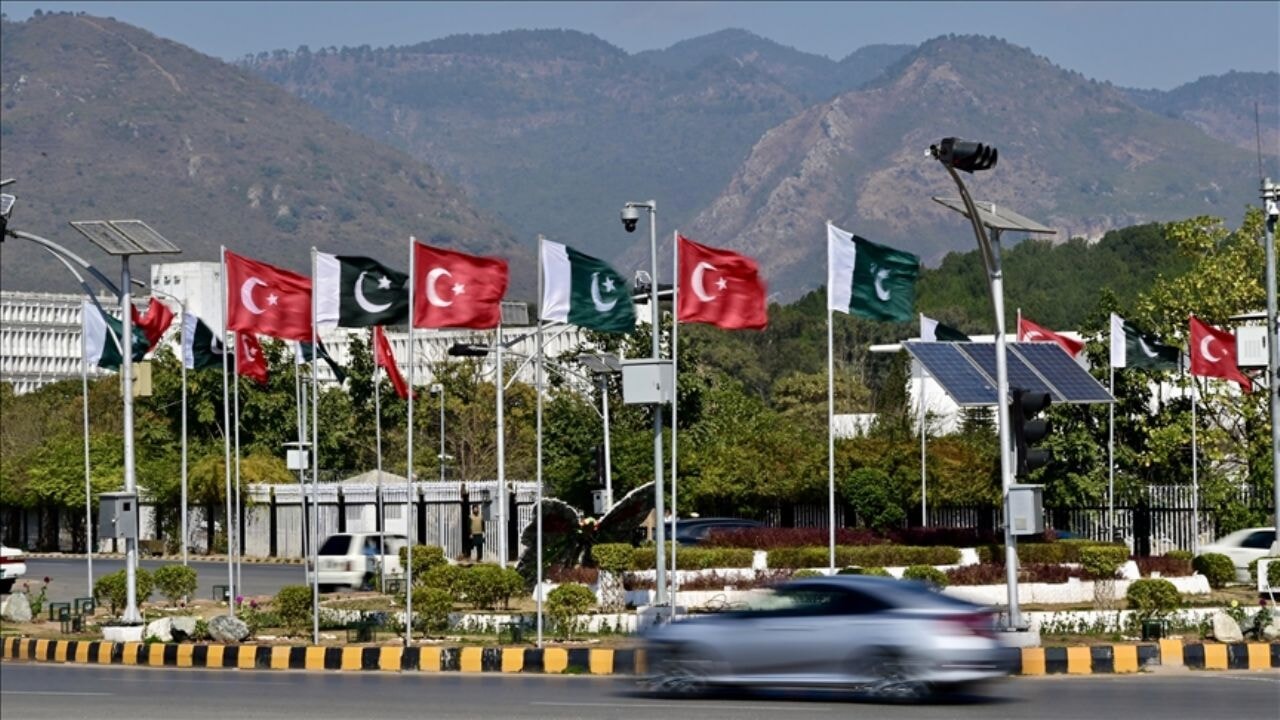 Cumhurbaşkanı Erdoğan'a İslamabad'da büyük onur: Şehirdeki en işlek yola adı verilecek