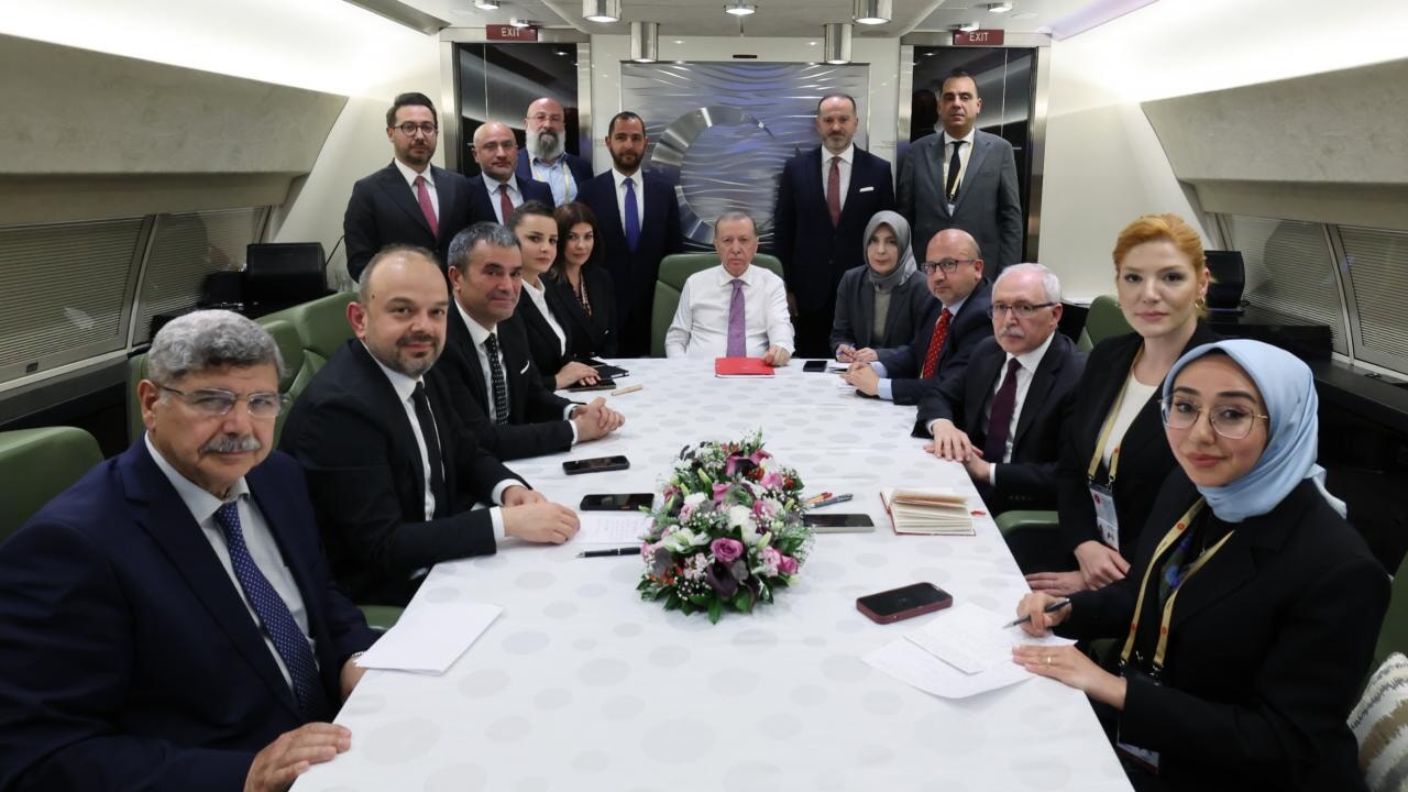 Cumhurbaşkanı Erdoğan'dan yeni anayasa ve adaylık açıklaması