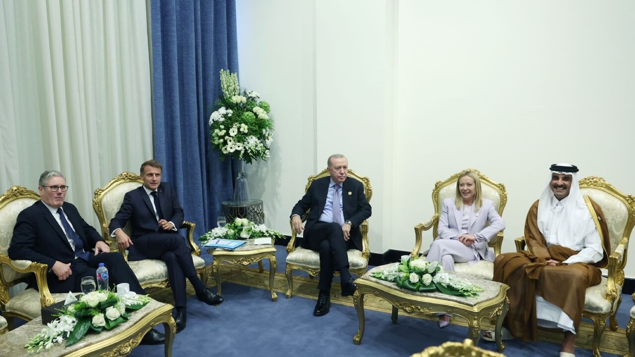 Cumhurbaşkanı Erdoğan Mısır'da liderlerle görüştü