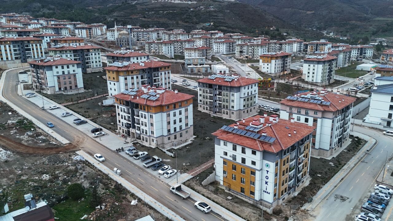 Cumhurbaşkanının açıkladığı deprem konutlarının fiyatları depremzedeleri sevindirdi