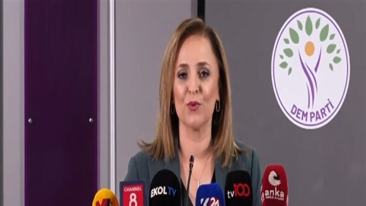DEM Parti'den Öcalan ve 'silah bırakma' açıklaması
