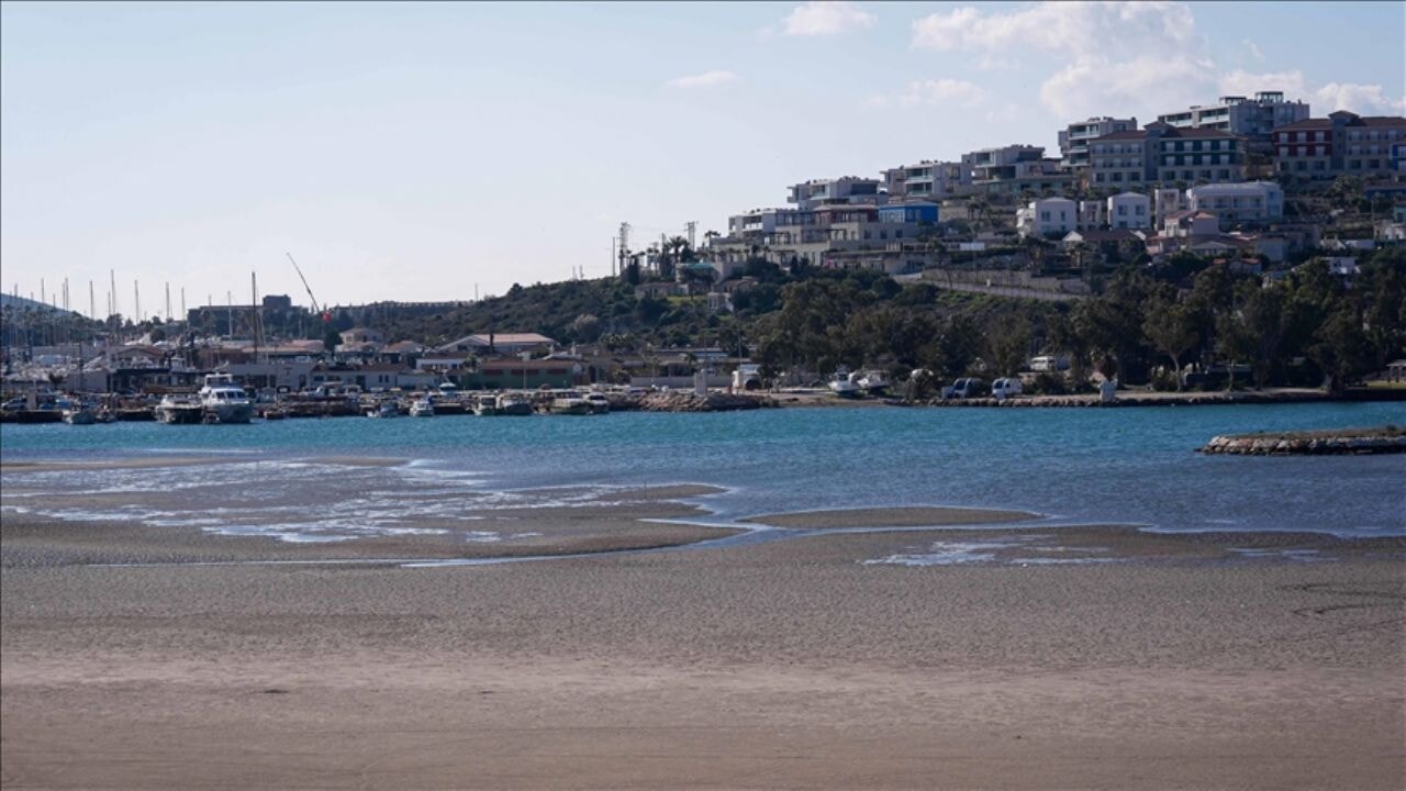 Didim ve Çeşme'de sular 300 metre çekildi!