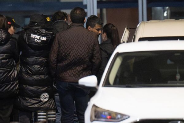 Dilan Polat ve eşi gözaltına alındı!