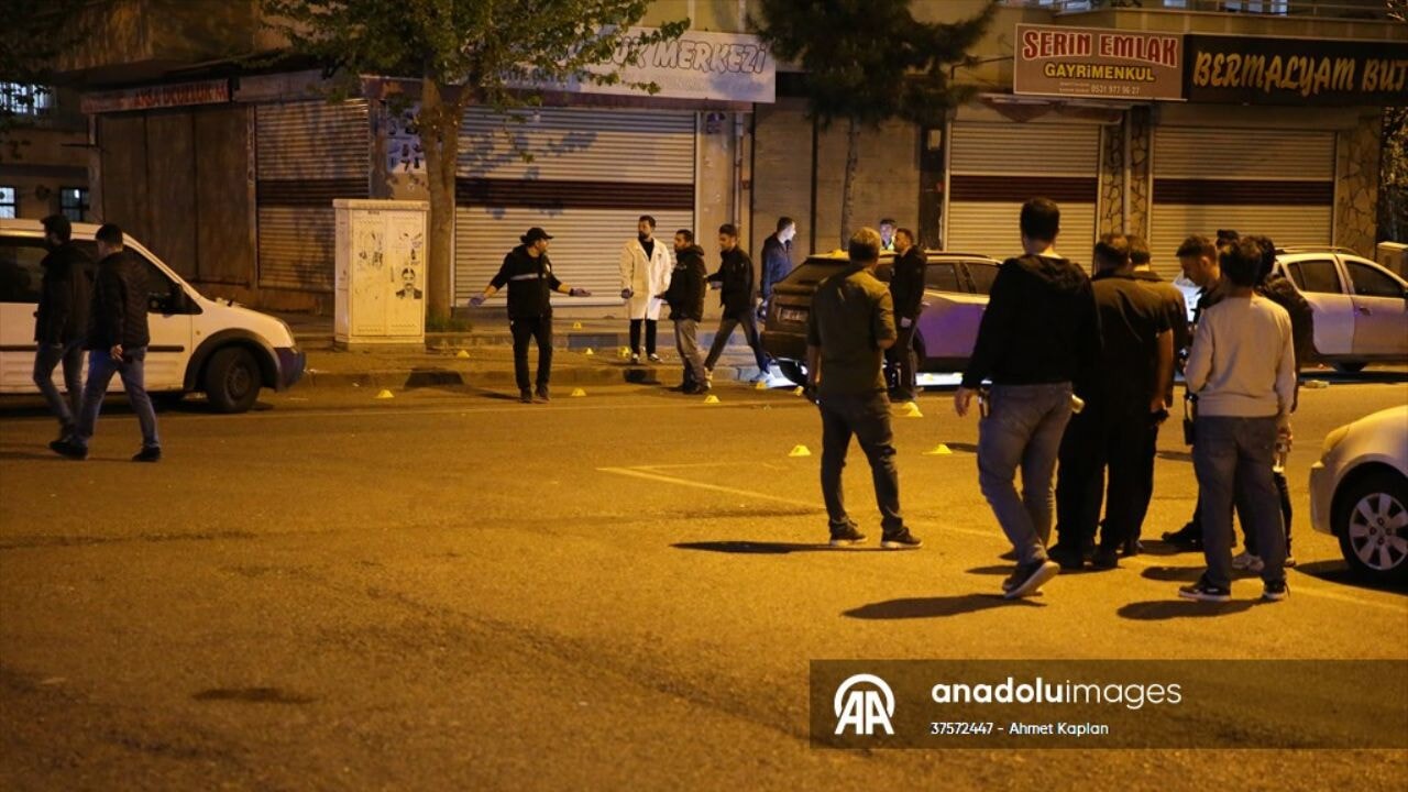 Diyarbakır'da çatışma dehşeti! 9 kişi vuruldu